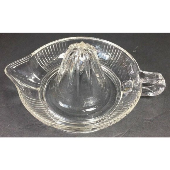 Vintage Clear Glass Hand Juicer Reamer Lip Handle Rib Design Citrus Lemon Lime - Picture 3 of 8